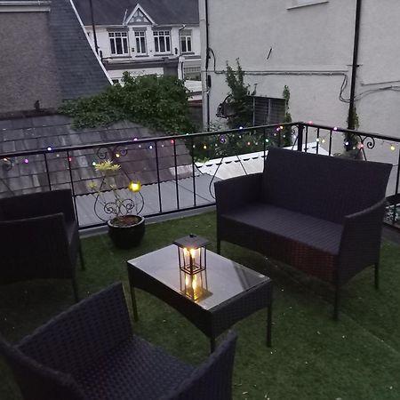 Large 2 Bed Holiday Let In Central Ystradgynlais Zewnętrze zdjęcie