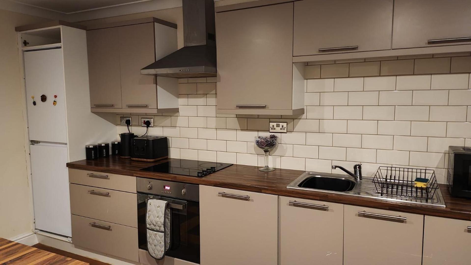 Large 2 Bed Holiday Let In Central Ystradgynlais Zewnętrze zdjęcie